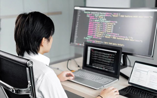 自贡 api php源码,下载的php源码怎么运行呢？